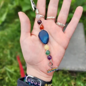 Rainbow Pride Crystal Roach Clips, Rose Quartz, Garnet, Carnelian, Dyed Blue Agate, Calcite, Green Aventurine, Amethyst – Small Agate and Love Charm